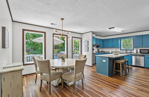 Harbison House | Charming 4-bedroom house in wooded serene neighborhood