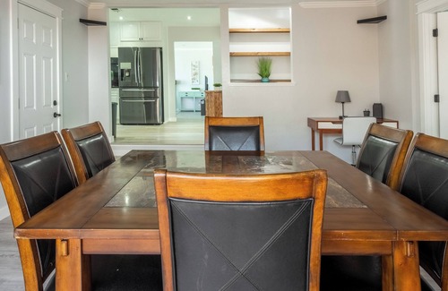 Branham - Jarvis House | Charming 4-bedroom house with WiFi, AC in delightful San Jose