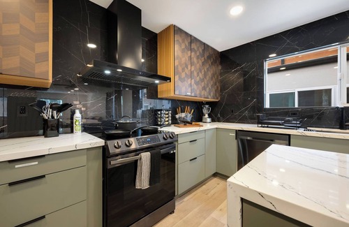 Northside House | Charming 4-bedroom house with mini putt and WiFi in fabulous San Jose