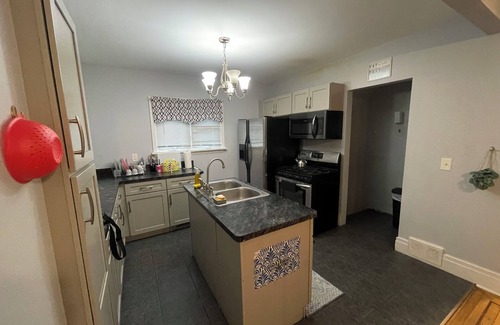 Buffalo House | Charming 4-bedroom house with WiFi, AC in lovely Buffalo