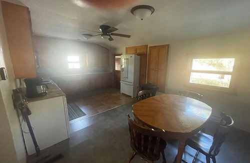 Boyd County House | Charming 4-bedroom house located in a peaceful setting in Lynch