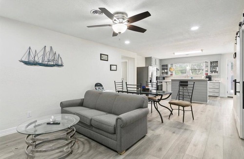 Nederland House | Charming 4-Bedroom Retreat with Pool & Modern Amenities
