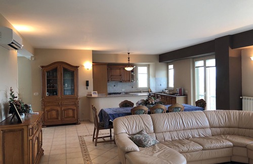 Broccostella Villa | Charming 4-bedroom villa with AC, WiFi in delightful Broccostella, Lazio