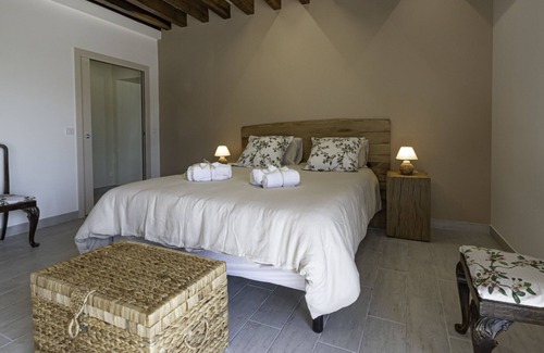 Chatillon-sur-Morin Cabin | Charming 4-star gite on a farm in Champagne, private Jacuzzi