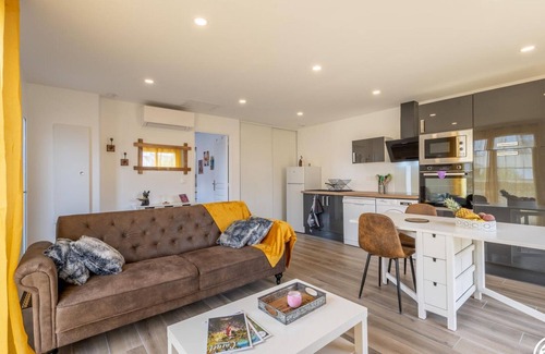 Fay-les-Etangs Cottage | Charming 40m² Cottage in Fay-les-Étangs: Tranquil Getaway, Modern Amenities, Near Nature & Paris