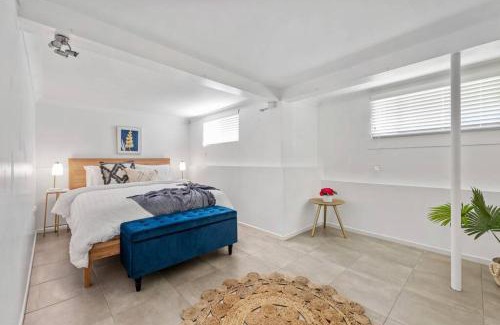 Kedron House | Charming 5BR Family Home w/Pool 10min from Airport