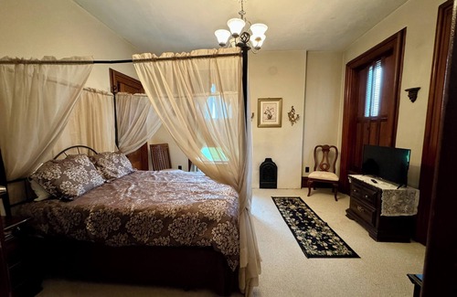 Boonville Bed & Breakfast | Charming 6-bedroom bed & breakfast in Boonville NY, with amazing views!