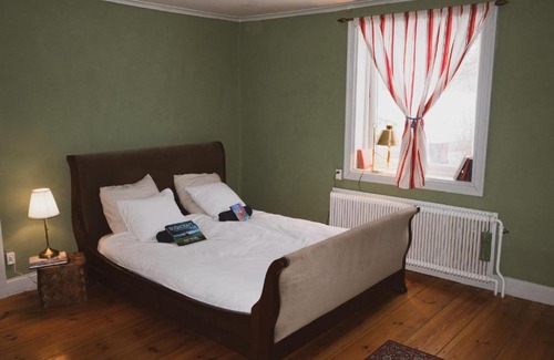 Horndal House | Charming 6 bedroom House & Horse Farm - Sleeps 12