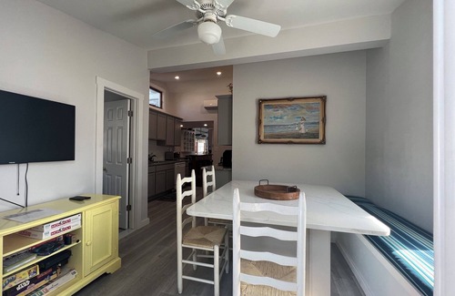Beach Haven House | Charming 7-bedroom house with WiFi, AC in Beach Haven
