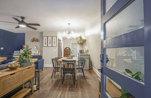 Kennesaw Cabin | Charming A-Frame near KSU, Kennesaw Mtn. and LakePoint!