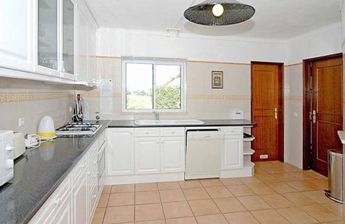 Castelo Villa | Charming Albufeira Villa | Villa Gale Gwenda | 3 Bedrooms | Close to Beach |.