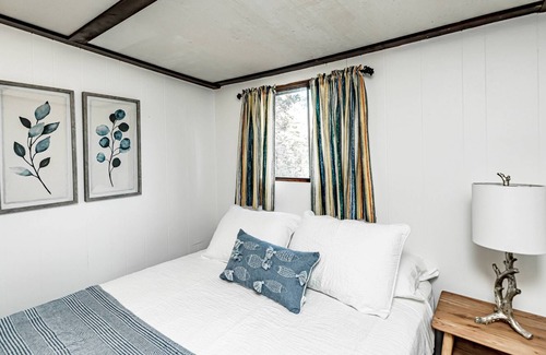 Gravenhurst Cottage | Charming and bright 3 bedroom cottage in Gravenhurst Muskoka
