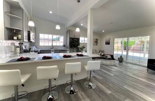 Sun Valley House | Charming and cozy Villa Close to Universal studios