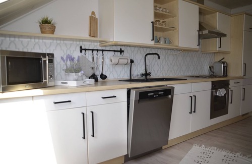 Staffelstein Apartment | Charming apartment, 5 persons, Wifi, Netflix, parking & balcony