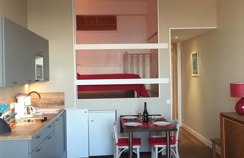 Trouville-sur-Mer Apartment | Charming apartment facing the sea, direct access beach, 4 Pers
