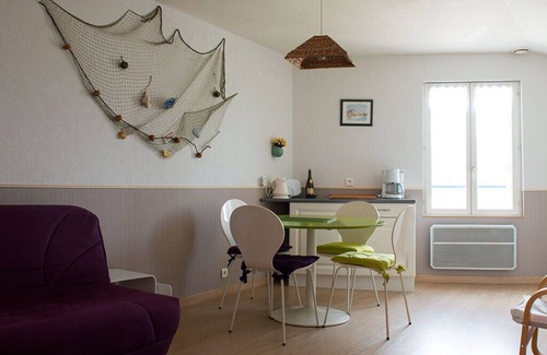 Loctudy Apartment | Charming apartment, 2 minutes from the sea. From 315€ per week