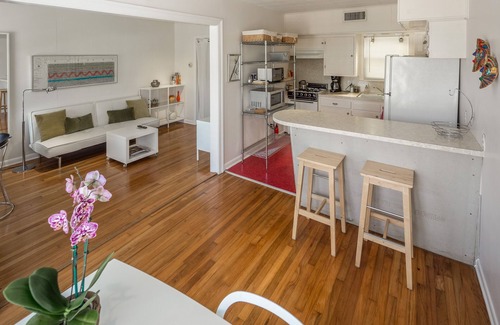North University Apartment | Charming Apartment in historic Aldridge Place-Central Austin