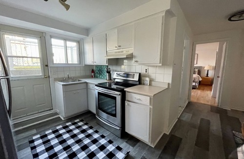 Laval Apartment | Charming apartment in Laval
