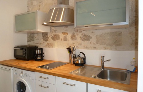 Avignon City Centre Apartment | Charming apartment inside the old walls of Avignon