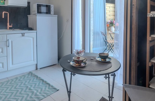 Vindelle Apartment | Charming Apartment Le Lexa