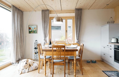 Mitloedi Apartment | Charming Apartment Strohballenhaus in Scenic Amden, Switzerland
