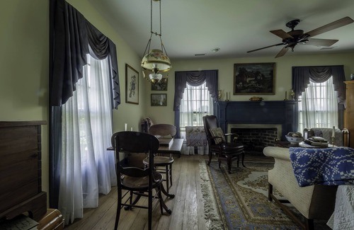 Snow Hill Bed & Breakfast | Charming B&B in Snow Hill with WiFi and AC