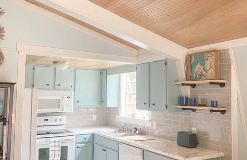 Tranquil Harbour House | Charming Beach Bungalow Refreshed for 2025