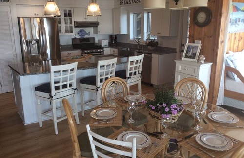 Dewey Beach House | Charming Beachfront Townhome-Screen Porch-Sundeck-Beach and 4 Parking Spots!