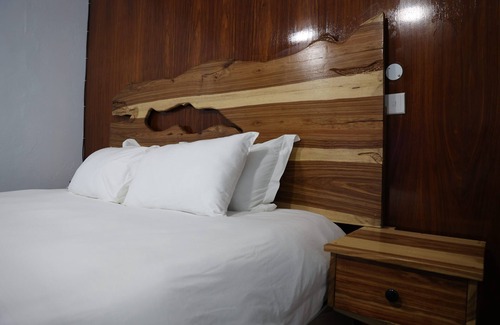 Mutare Bed & Breakfast | Charming bed & breakfast with WiFi, AC in peaceful Vumba Room #3