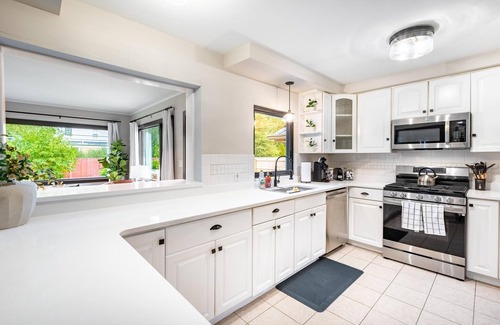 Bloomfield House | Charming Birmingham 5BR/3.5BA w/Cozy Backyard!