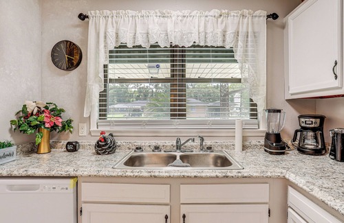 Bridge City House | Charming Bridge City House ~ 12 Mi to New Orleans!