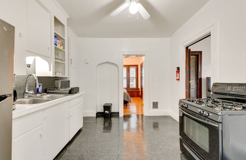 Front Park Apartment | Charming Buffalo Apartment: 2 Mi to Downtown