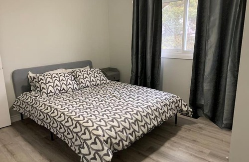 Chippawa House | Charming bungalow Retreat in Chippawa Niagara Fall