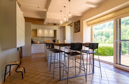 Bazeilles-sur-Othain Cottage | Charming countryside house with terrace and large outdoor area