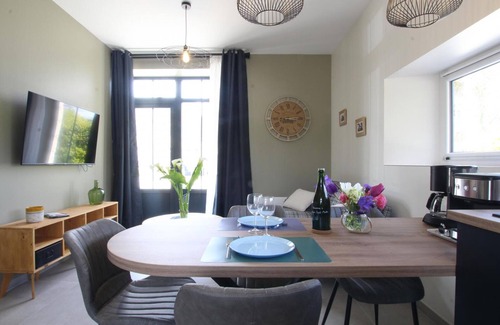 Sainte-Marie-du-Mont Cottage | Charming Cottage in Cotentin: 1BR, Private Terrace, Near D-Day Beaches, Farm Stay Experience