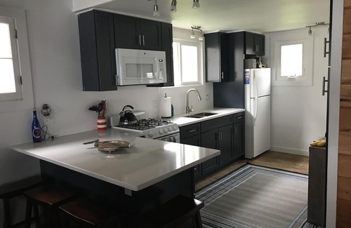 Geneva Cottage | Charming Cedar Lodge at Kashong Point on Seneca Lake w/NO stairs