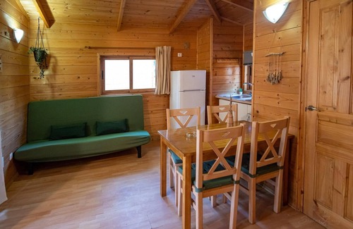 Miami Platja House | Charming Chalet Near Beach
