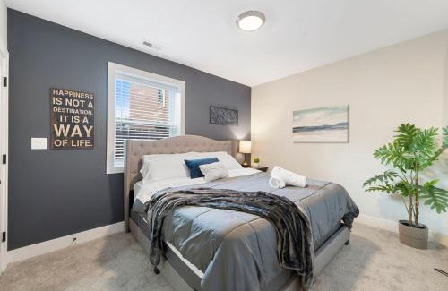 Heart of Chicago Apartment | Charming Chicago Apt