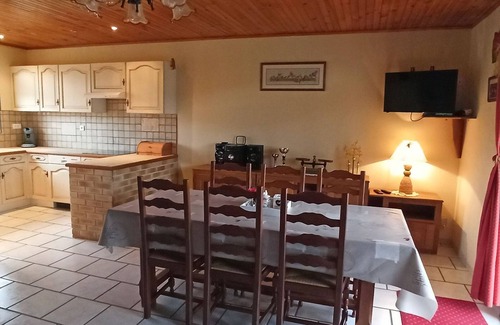 Fontenoy-le-Chateau Cottage | Charming Cottage with Large Garden, Near Spa and Ski Resorts