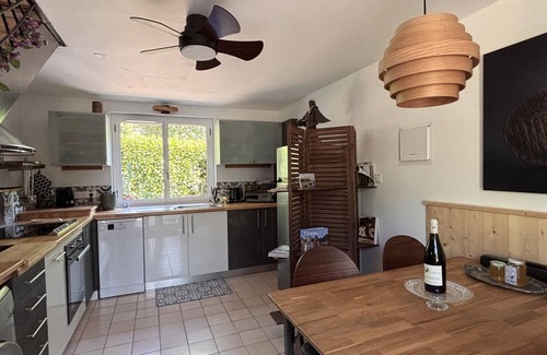 Montlouis-sur-Loire Cottage | Charming cottage with private garden in Loire Valley, Wi-Fi & parking included