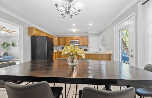 Williamsburg House | Charming Colonial Williamsburg Cottage Home w/add'l storage, Pet Friendly!