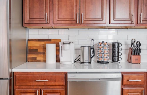 Ravenswood Apartment | Charming|Comfortable|1BR|Lincoln Square