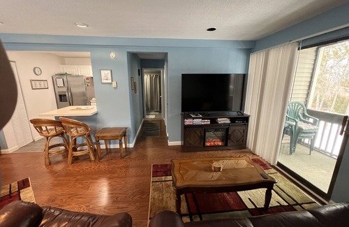 Weirs Beach Condo | Charming Condo Sleeps 8 - Ski Gunstock or Swim in Winnipesaukee
