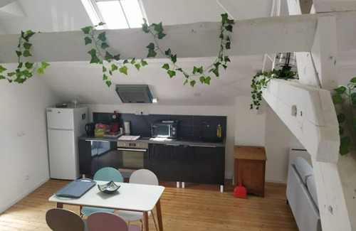 Vivonne Apartment | Charming converted loft