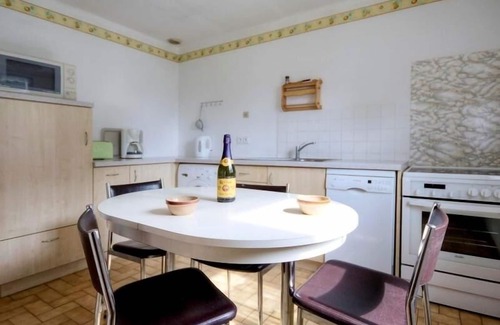 La Chapelle-Launay Cottage | Charming Cottage with Garden near Nantes & Vannes – Pet-Friendly