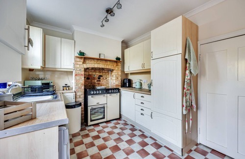 Gawcott House | Charming Cottage Free Parking Fast Wifi Smart TV