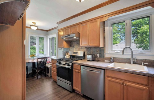 Jamesport House | Charming Cottage in The Heart of the North Fork