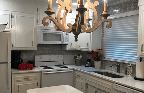 Cookeville House | Charming cottage, minutes from Cummins Falls and downtown Cookeville, TN.