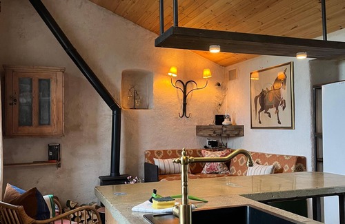 Slane Cottage | Charming cottage on the River Boyne,Fishing ,Kayaking,World Heritage sites