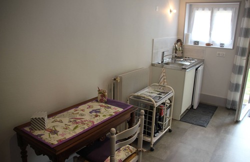 La Rochepot Apartment | Charming cottage renovated in Larochepot in the Hautes Cotes de Beaune in Burgundy